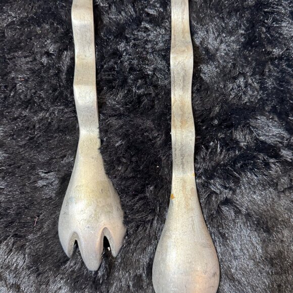 Hand-Forged Aluminum Salad Serving Set - Fork & Spoon Textured Finish Durable - Picture 5 of 6